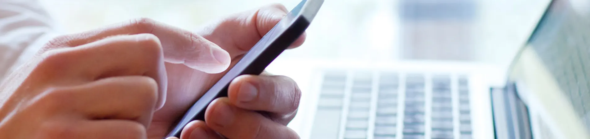 ຕິດຕໍ່ພວກເຮົາ