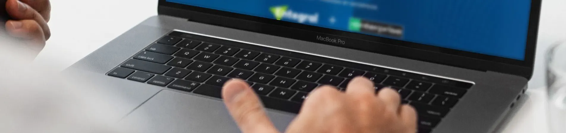 ສົ່ງສອບຖາມ